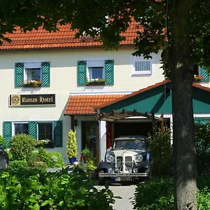 3* Hotel Runas